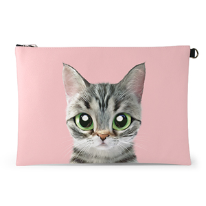 Momo the American shorthair cat Leather Clutch (Flat)